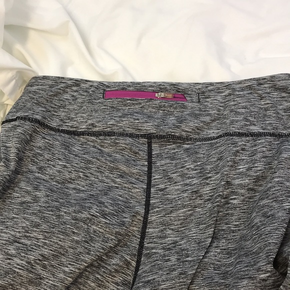 Reebok Athletic Black Heathered Leggings Size Medium - Picture 10 of 10